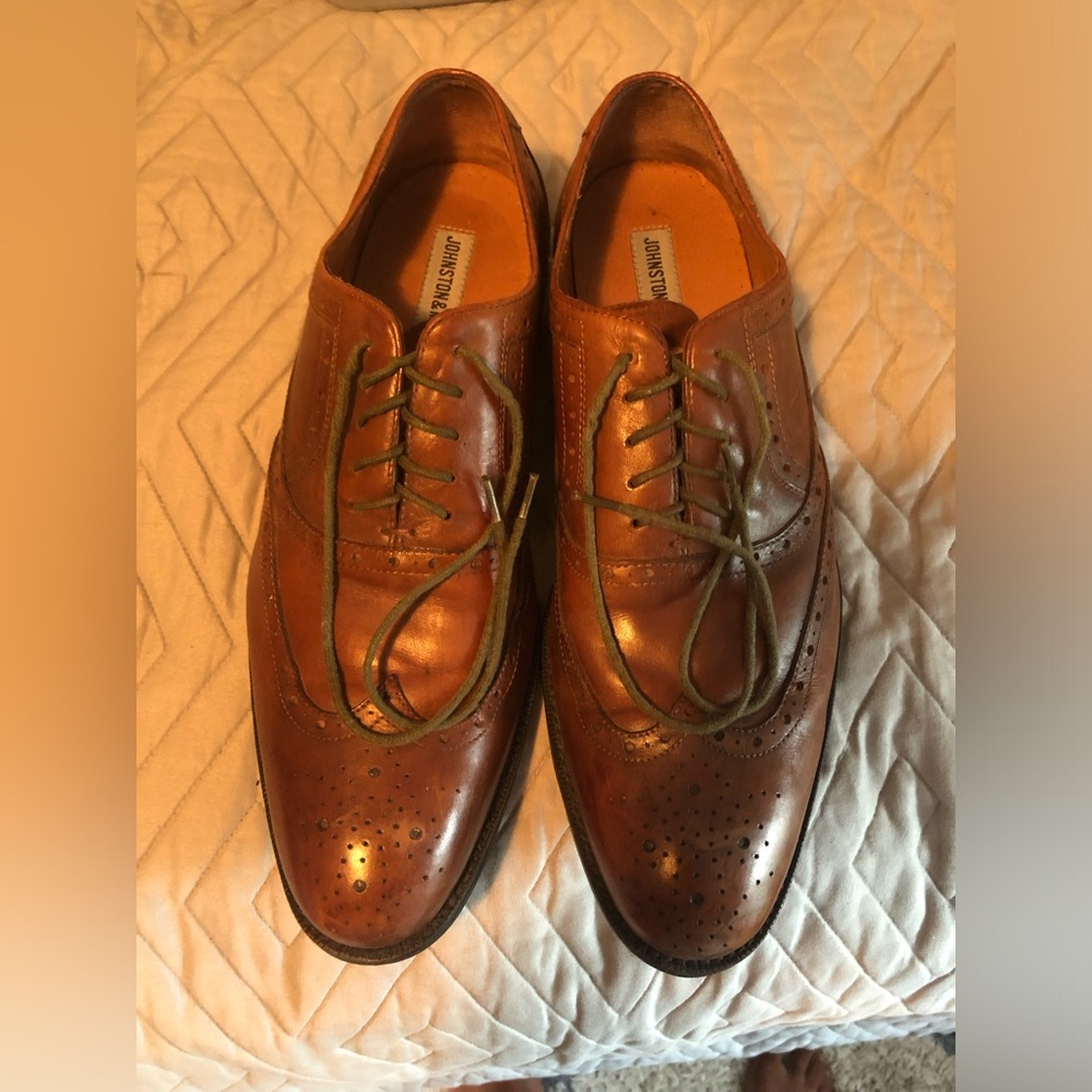 Men’s dress shoes